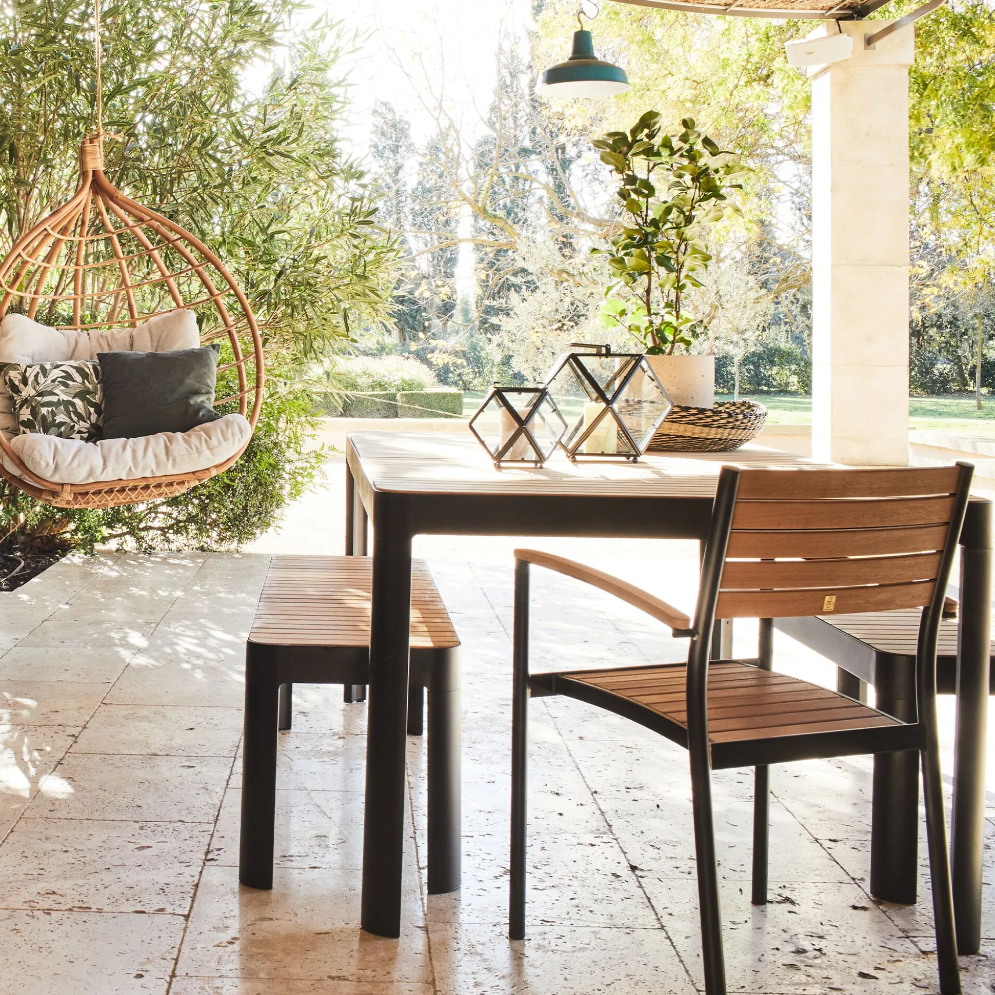 Table de repas jardin en aluminium et teck - bois clair (6 places)