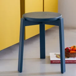 Tabouret bas en bois de frêne H45cm - bleu figuerolles