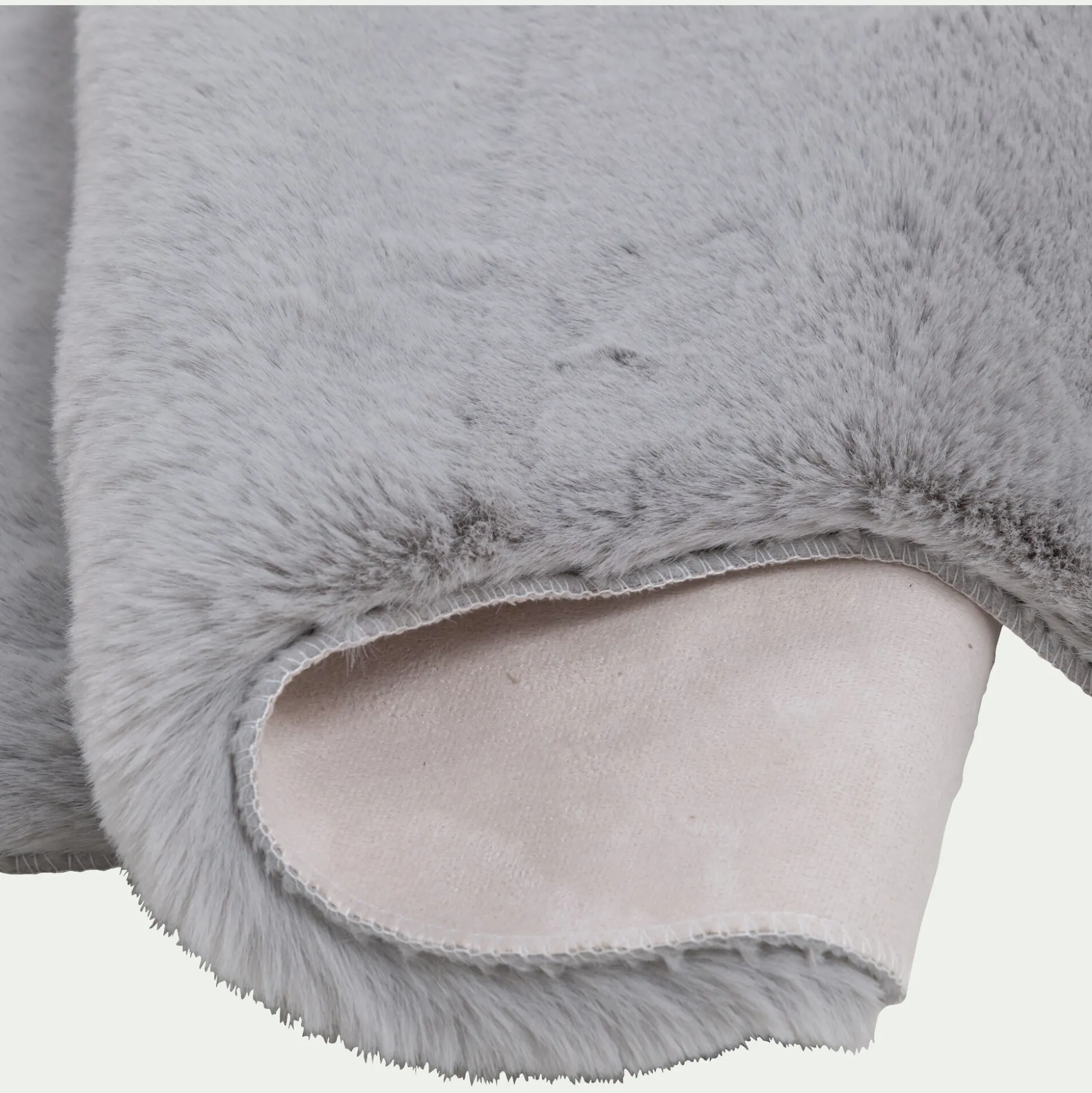 Tapis imitation fourrure - gris 60x90cm