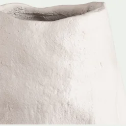 Vase contemporain en aluminium H37,5cm - blanc